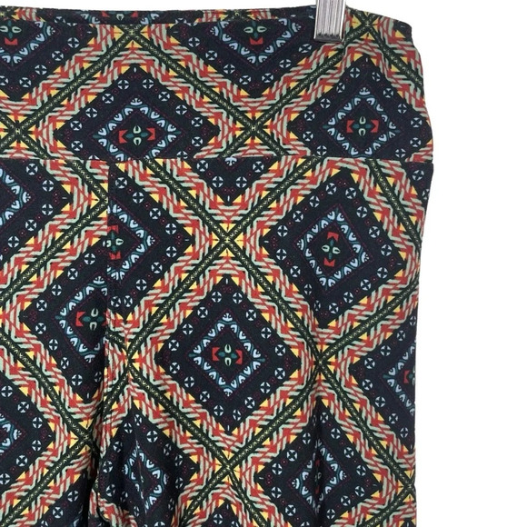 LulaRoe Women’s Aztec Tribal Print Leggings Multicolor Size Tall & Curvy (12-18) - Picture 5 of 9